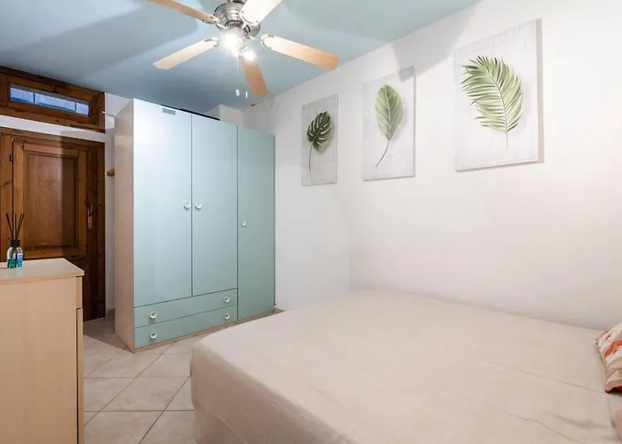 S'piedu Nyaraló Porto Corallo